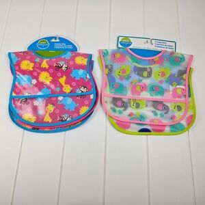 Neat Solutions: 5 Water-Resistant Baby Bibs- Zoo and Polkadots